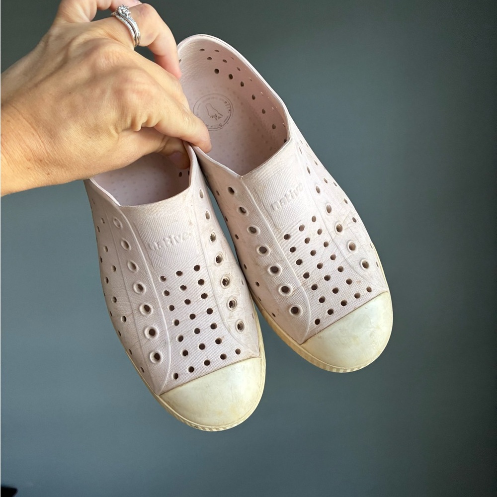 Natives Light Pink